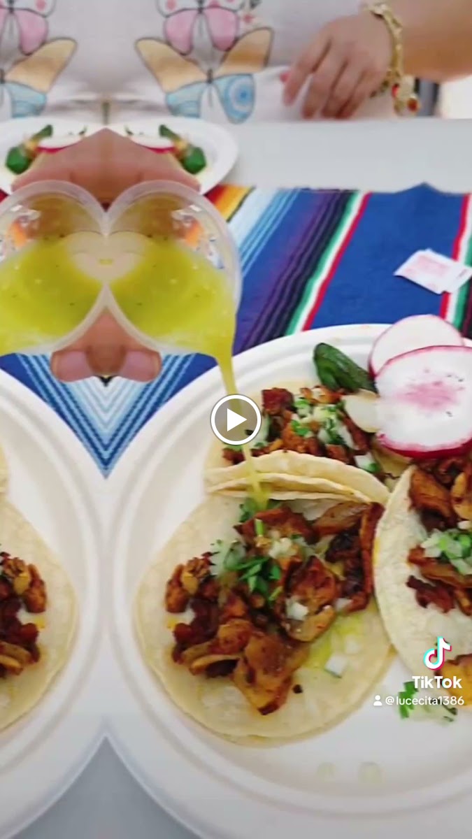 El Vencedor Mexican Food - 2