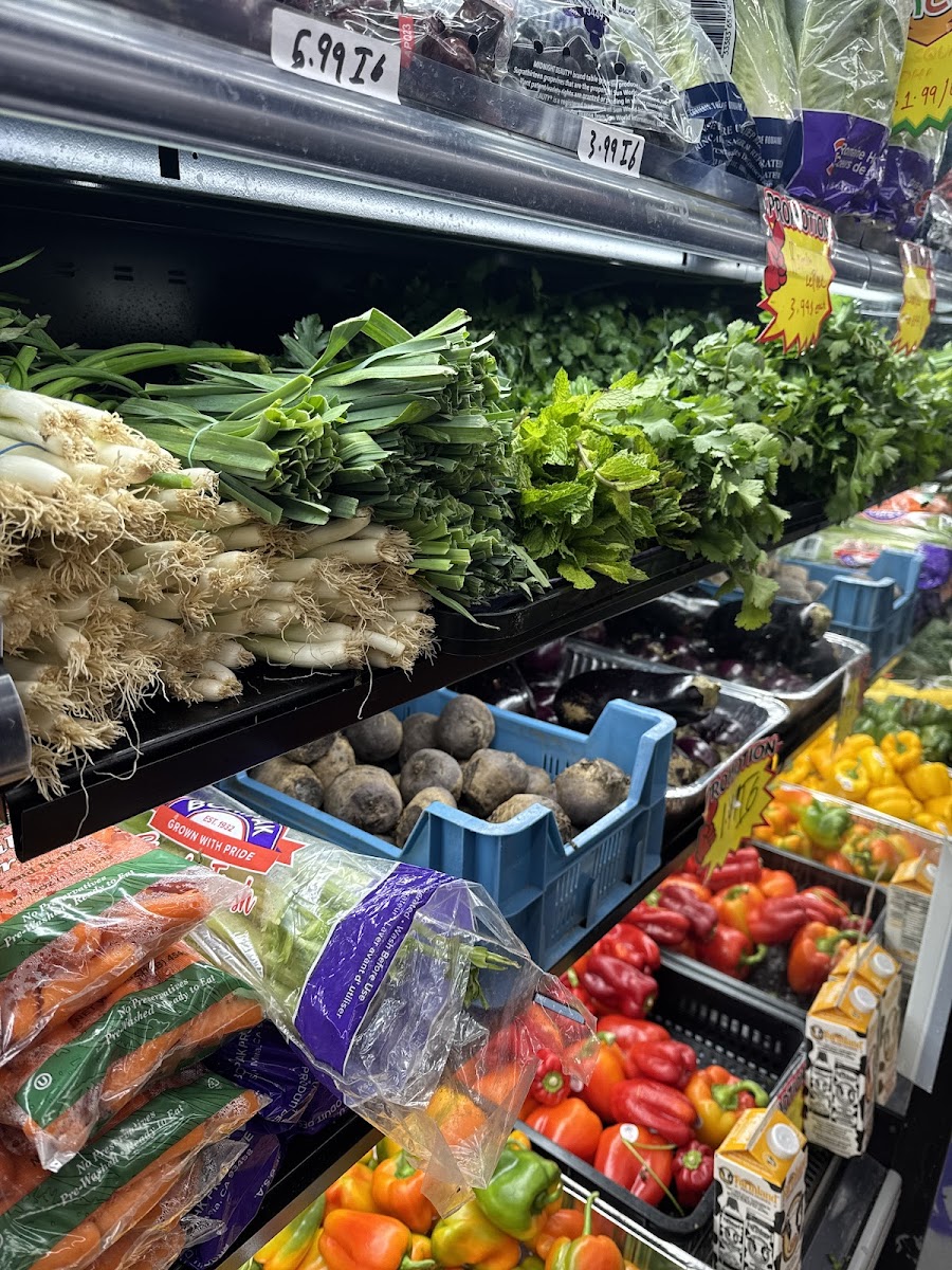 Mytown halal market and restaurant - 4