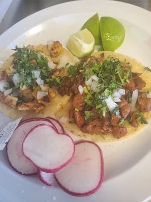 Tortas Y Jugos Las Glorias - 8