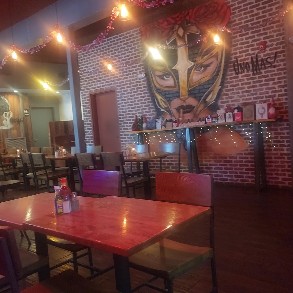 Uno Mas Burritos And Tequila | Pieros Pasta & Wine - 2